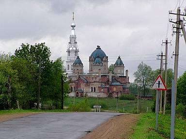 Церковь Рождества Христова в деревне Старополье